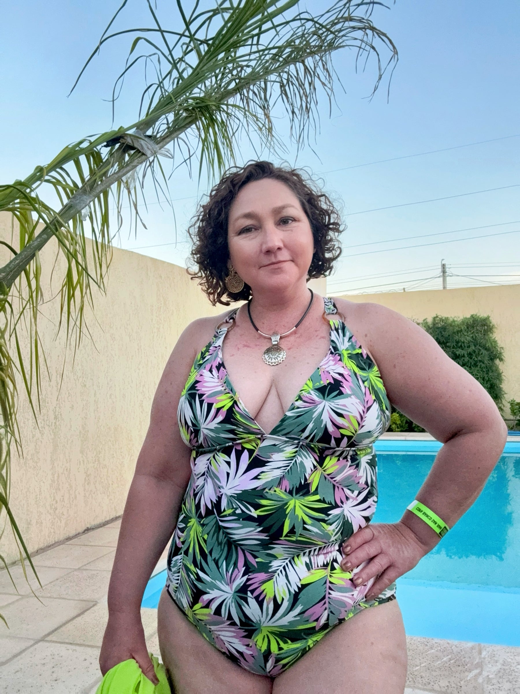Traje de baño Amalfy hojas pistacho