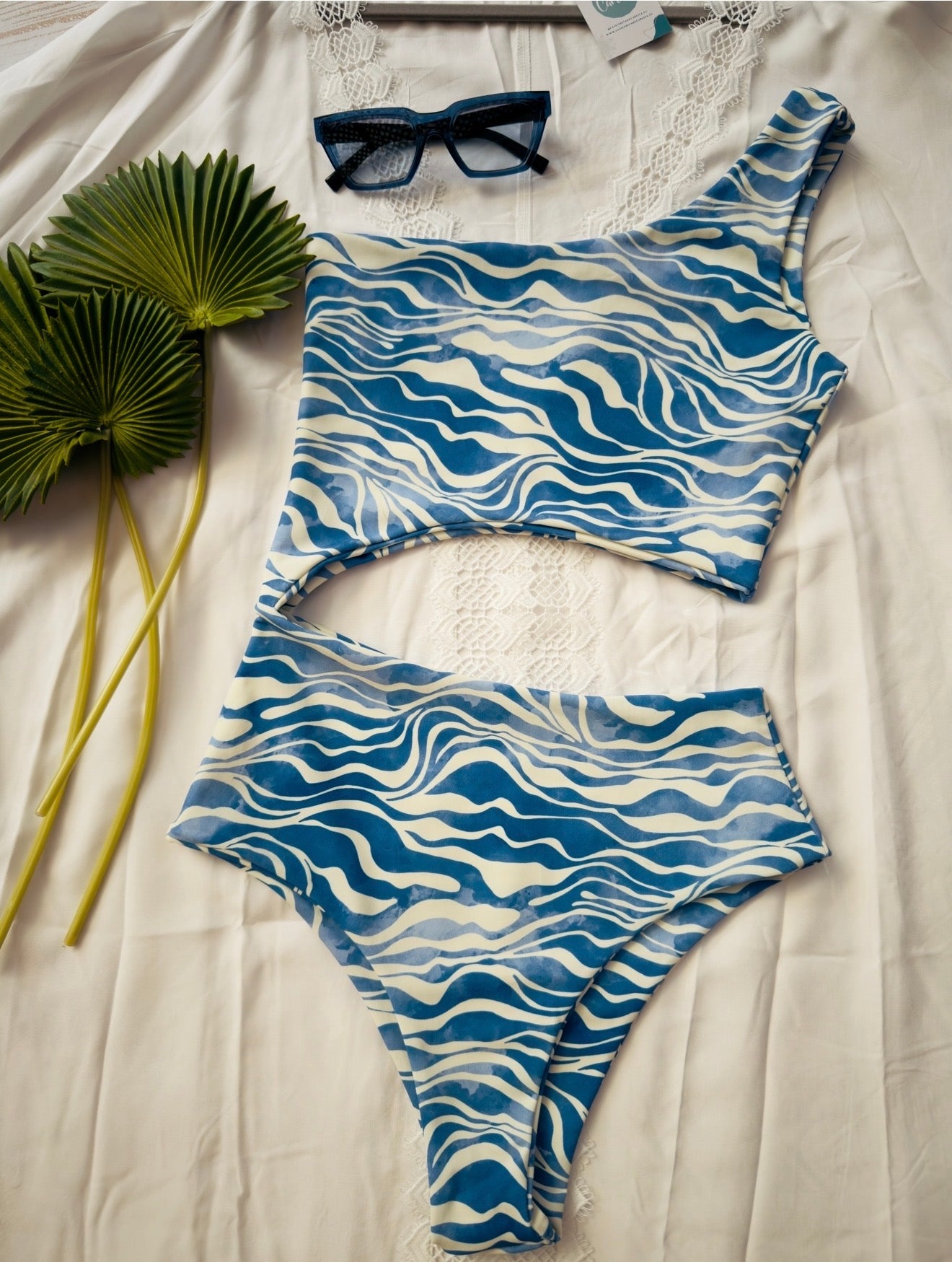Trikini coco banana ondas de mar