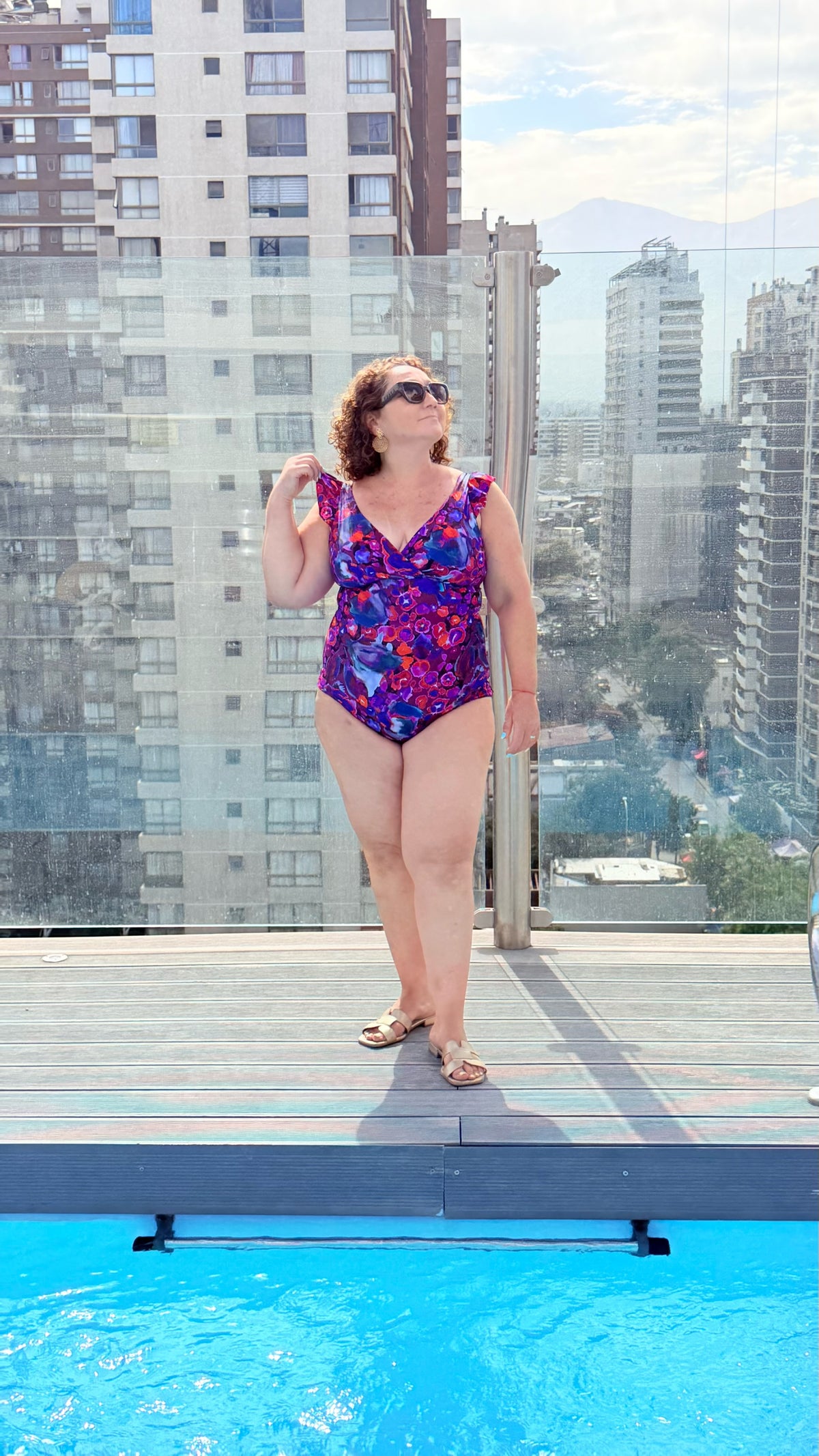 Traje de baño Margaret flores moradas