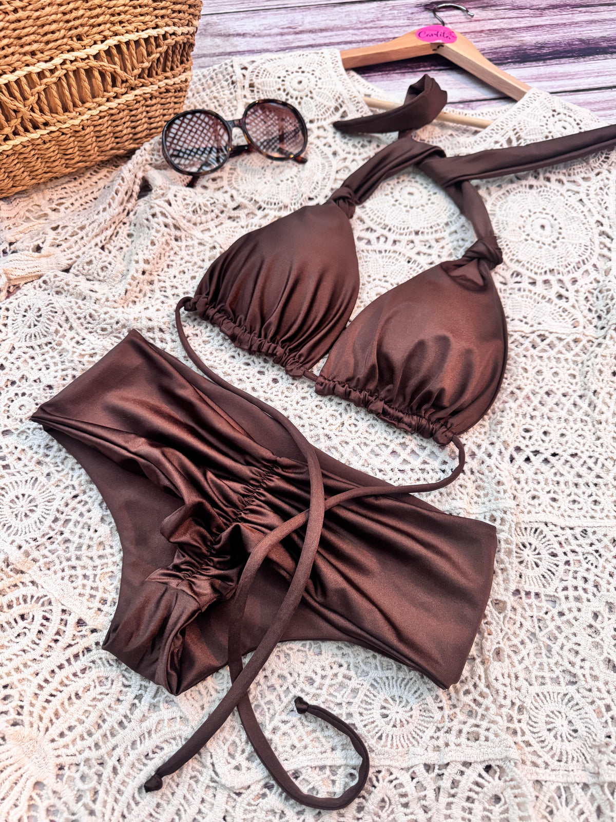 Tanga fitness tiro medio mocha mousse