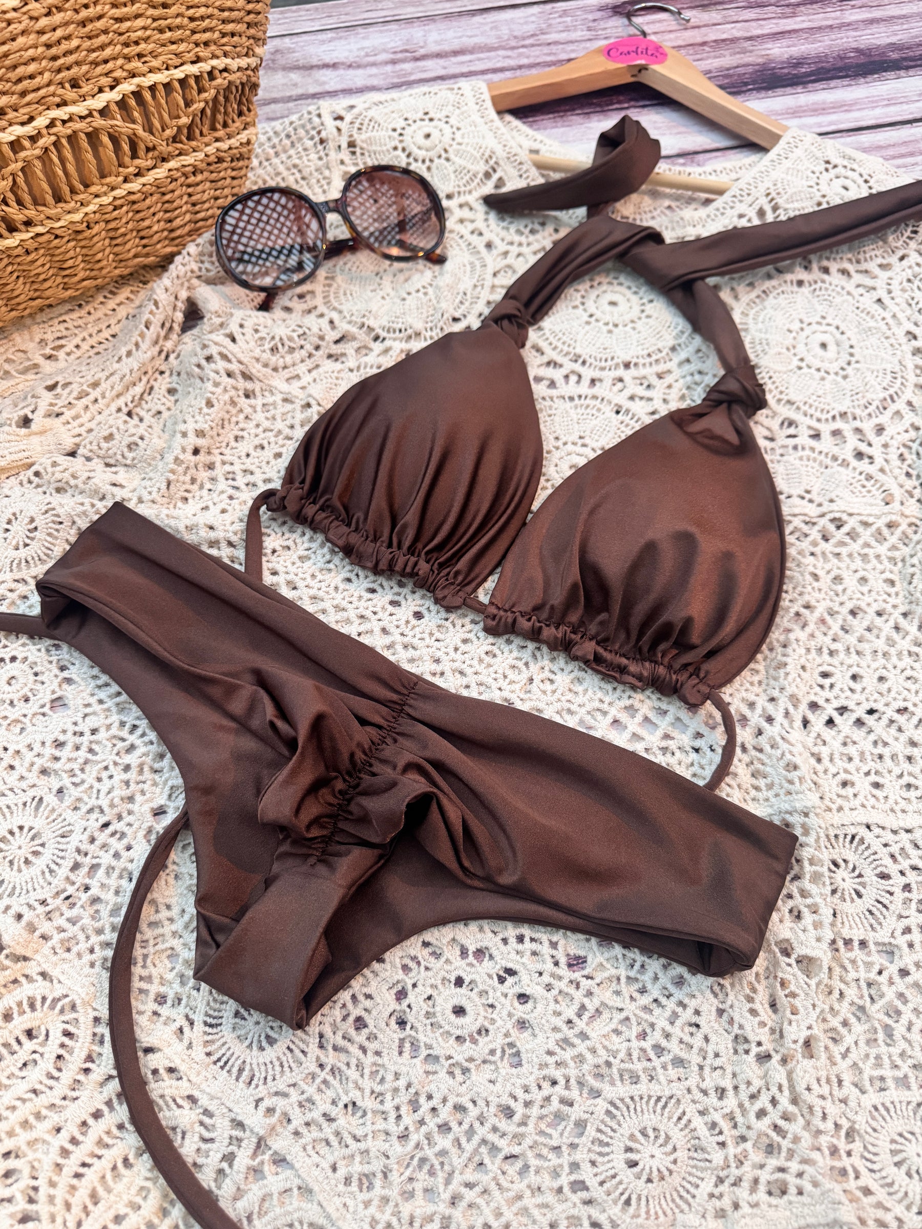 Tanga fitness tiro normal mocha mousse