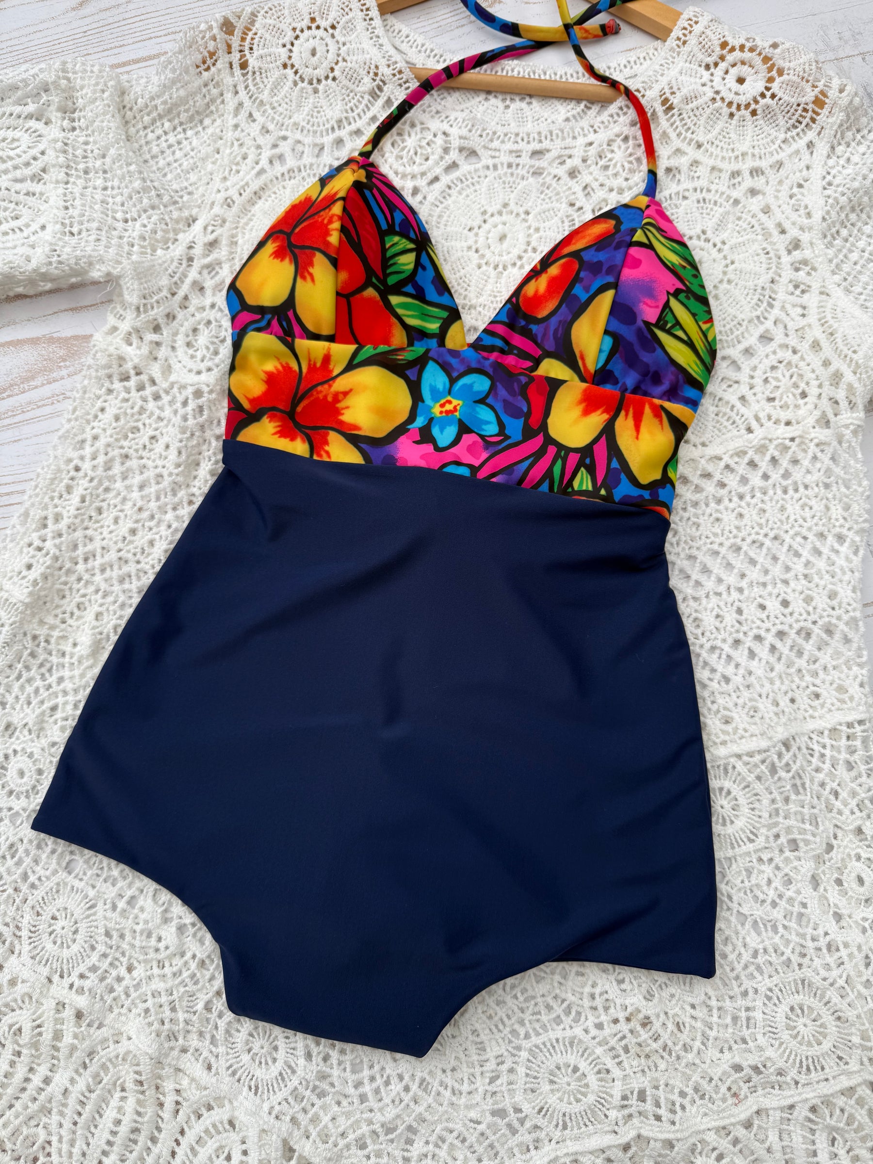 Traje de baño Maitai entero azul y flores