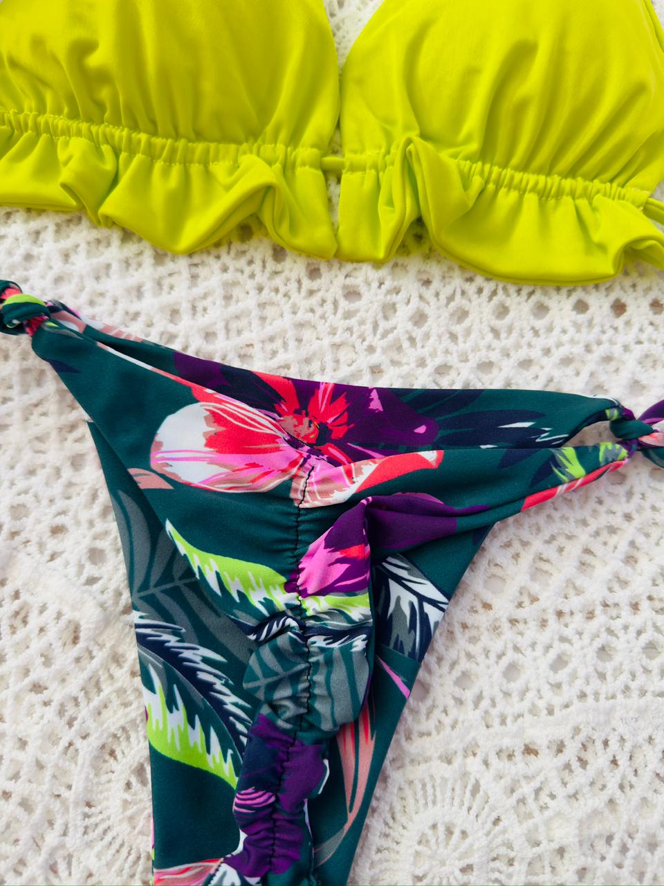 Conjunto ibiza aguacate, tanga brasilera amarres floral