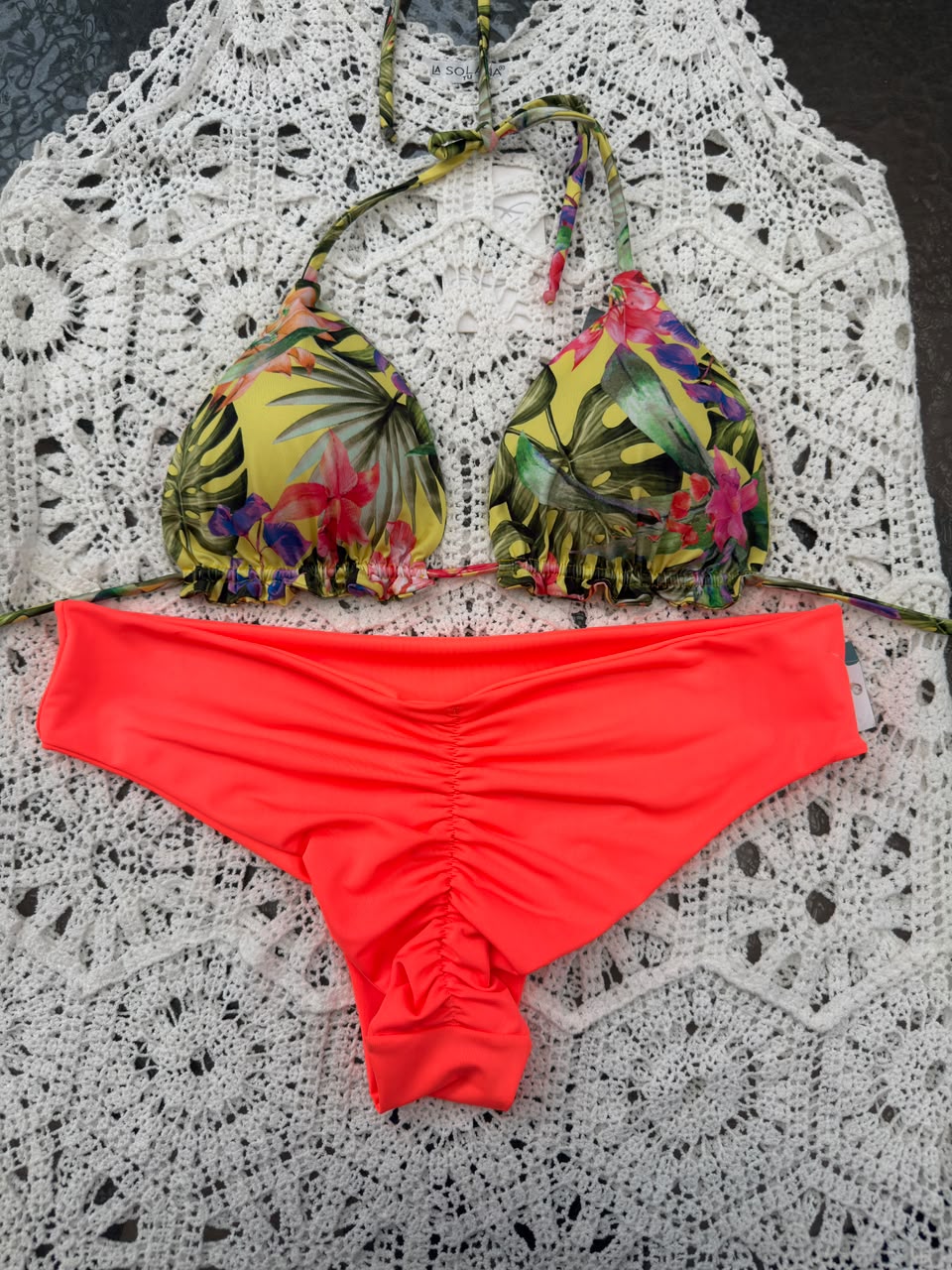 Conjunto top Ibiza selva amarilla tanga fitness naranja