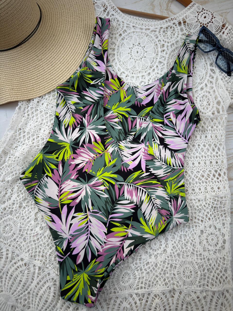 Traje de baño Ilhabella hojas verdes y pistacho