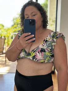 Conjunto Margaret hojas Tanga tiro alto negro