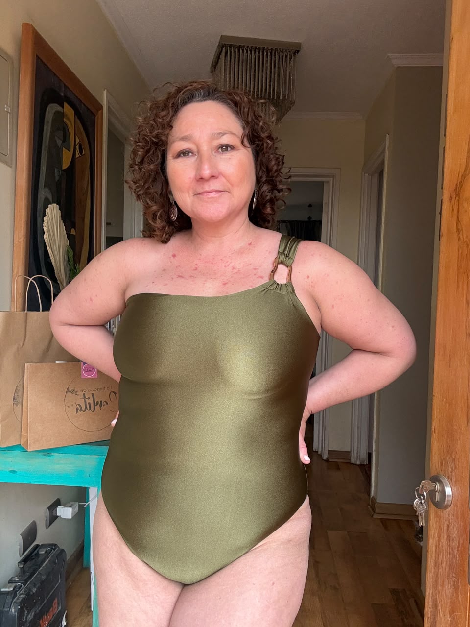 Traje de baño entero Kaway hebilla dorada oasis glam verde militar